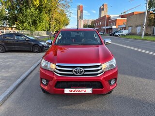 2017 Toyota Hilux VIII, красный, 2350000 рублей, вид 3