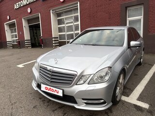 2011 Mercedes-Benz E-Класс 200 7G-Tronic IV (W212, S212, C207), серебристый, 1900000 рублей, вид 1