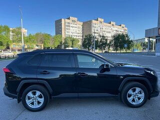 2019 Toyota RAV4 V (XA50), чёрный, 2850000 рублей, вид 3