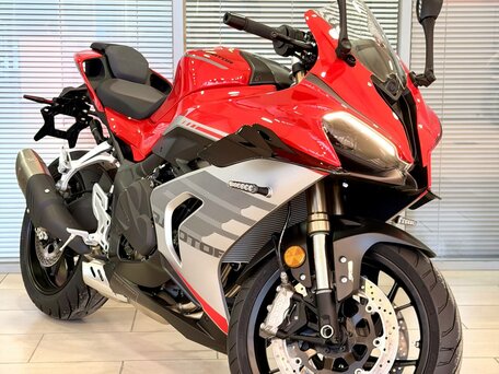 2026 QJMotor SRK 800 RR, красный, 859000 рублей, вид 1