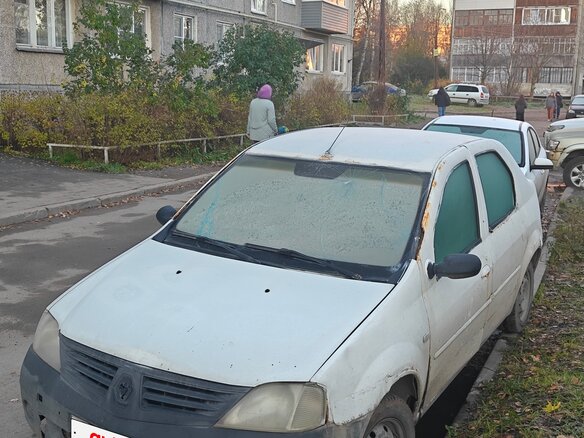 2005 Renault Logan I, белый, 124999 рублей