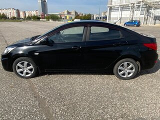 2011 Hyundai Solaris I, чёрный, 820000 рублей, вид 1