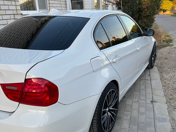 2011 BMW 3 серии 320i V (E90/E91/E92/E93) Рестайлинг, белый, 1000000 рублей - вид 7