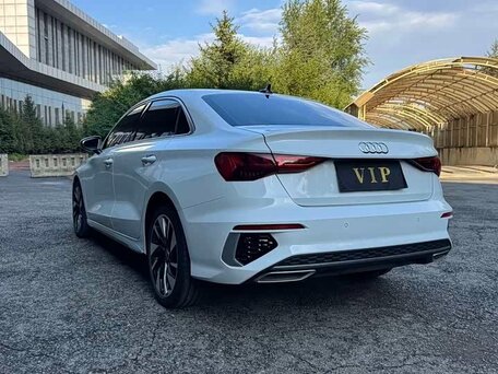 2023 Audi A3 35 TFSI IV (8Y), белый, 1633000 рублей, вид 4