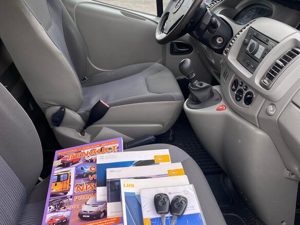 2006 Opel Vivaro, серебристый, 880000 рублей - вид 8
