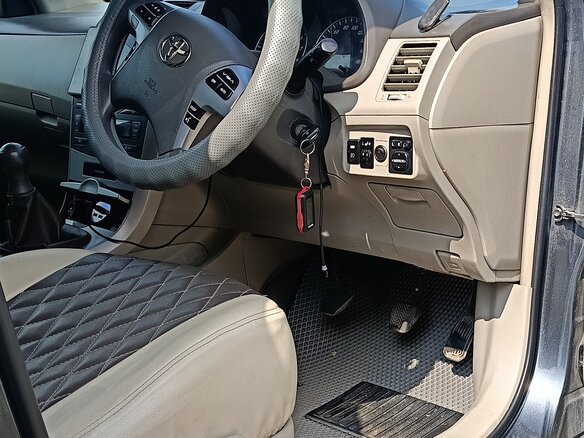 2010 Toyota Corolla Axio X (E140, E150) Рестайлинг, серый, 800000 рублей - вид 8
