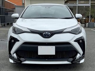 2022 Toyota C-HR I Рестайлинг, белый, 1618000 рублей, вид 2