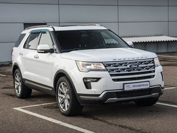 2018 Ford Explorer V Рестайлинг 2, белый, 2799000 рублей - вид 2