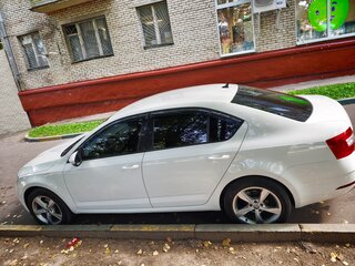2018 Skoda Octavia III (A7) Рестайлинг, белый, 1040000 рублей, вид 1