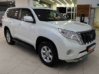 2015 Toyota Land Cruiser Prado 150 Series Рестайлинг 1, белый, 2590000 рублей, вид 3