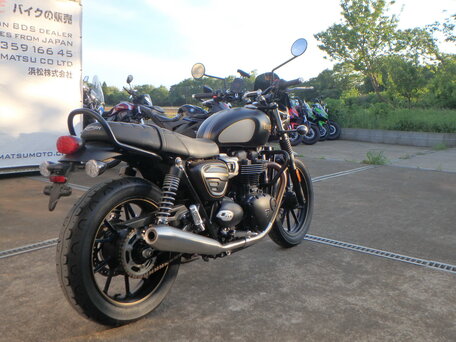 2022 Triumph Street Twin, чёрный, 850000 рублей, вид 3