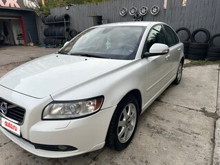 2011 Volvo S40 II Рестайлинг, белый, 1044000 рублей, вид 3
