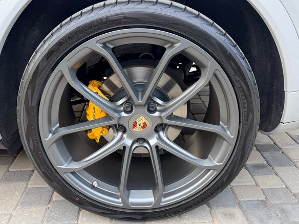2020 Porsche Cayenne III, серый, 7590000 рублей - вид 29