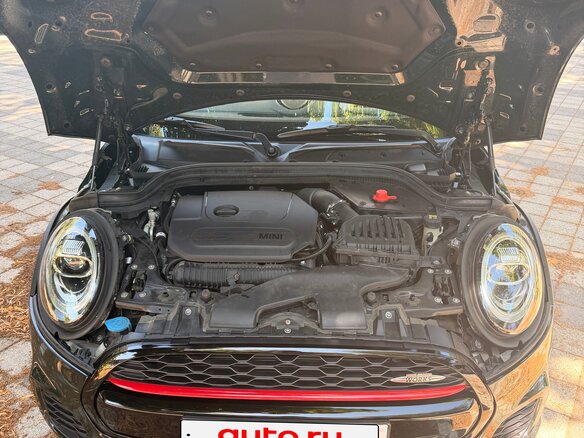2021 Mini Cabrio JCW John Cooper Works III Рестайлинг, зелёный, 2750000 рублей - вид 9