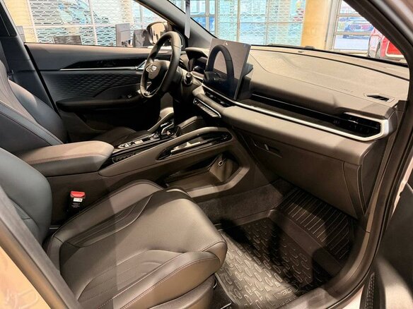 2026 Geely Coolray I Рестайлинг 2, серебристый, 2774990 рублей - вид 5