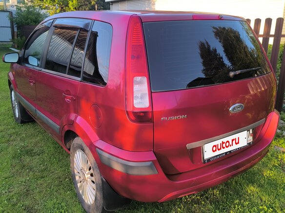 2007 Ford Fusion I Рестайлинг, красный, 525000 рублей - вид 3