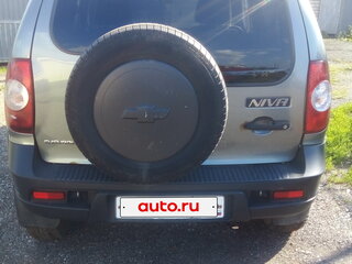 2017 Chevrolet Niva I Рестайлинг, серый, 570000 рублей, вид 3