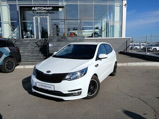 2016 Kia Rio III Рестайлинг, белый, 950000 рублей, вид 1