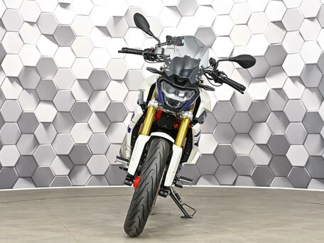 2022 BMW G 310 R, белый, 499000 рублей, вид 5
