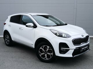 2018 Kia Sportage IV Рестайлинг, белый, 2124000 рублей, вид 3