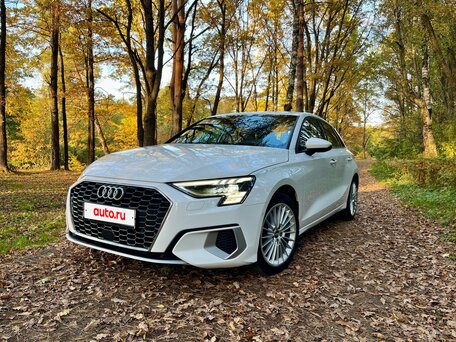 2020 Audi A3 Sportback 35 TFSI IV (8Y), белый, 2000000 рублей, вид 3