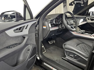 2024 Audi Q7 55 TFSI II (4M) Рестайлинг 2, чёрный, 10150000 рублей, вид 5