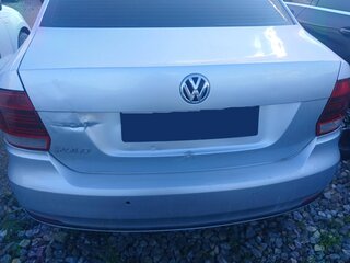 2017 Volkswagen Polo V Рестайлинг, серебристый, 826000 рублей, вид 4