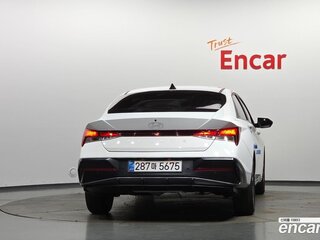 2025 Hyundai Avante VII Рестайлинг, белый, 2190000 рублей, вид 3