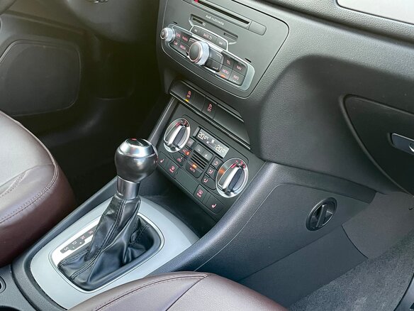 2014 Audi Q3 I (8U), серый, 1400000 рублей - вид 24