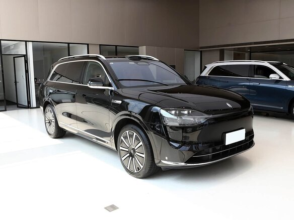 2026 Aito M9 75.4 kWh II, чёрный, 10850000 рублей