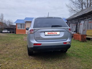 2013 Mitsubishi Outlander III, серый, 1230000 рублей, вид 4
