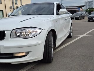 2010 BMW 1 серии 118i I (E81/E82/E87/E88) Рестайлинг, чёрный, 800000 рублей, вид 2