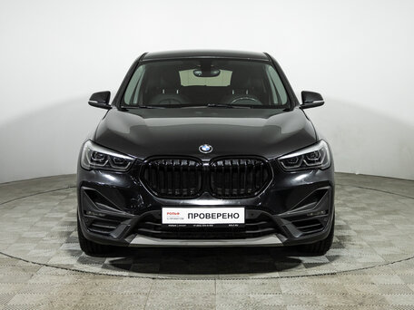 2021 BMW X1 20i xDrive II (F48) Рестайлинг, чёрный, 2869777 рублей, вид 2