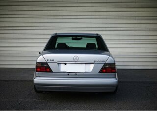 1994 Mercedes-Benz E-Класс AMG 60 AMG I (W124), серебристый, 61000000 рублей, вид 4