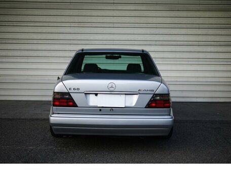 1994 Mercedes-Benz E-Класс AMG 60 AMG I (W124), серебристый, 61000000 рублей, вид 4