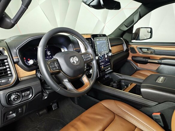2023 Ram 1500 Crew Cab V, чёрный, 8351000 рублей - вид 18