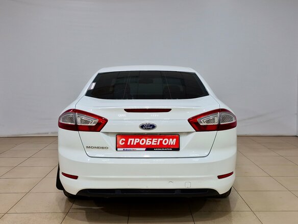 2012 Ford Mondeo IV Рестайлинг, белый, 700000 рублей - вид 4