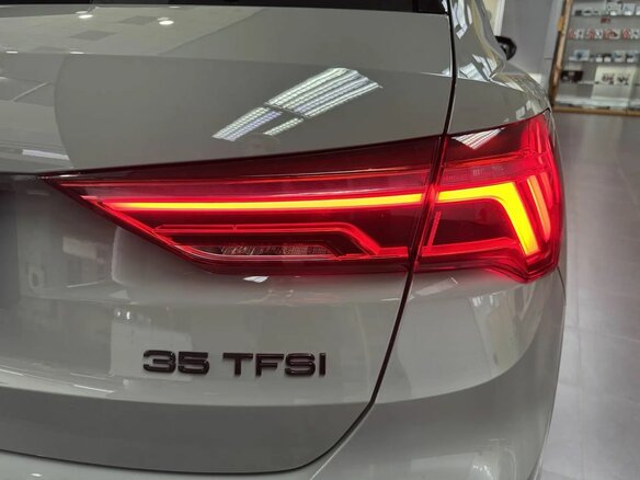 2026 Audi Q3 35 TFSI II (F3), серый, 4130000 рублей - вид 22