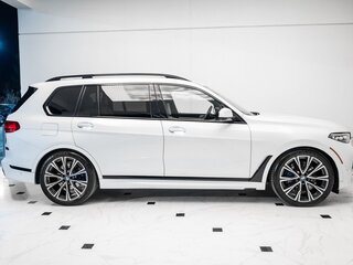 2022 BMW X7 40i I (G07), белый, 10250000 рублей, вид 3