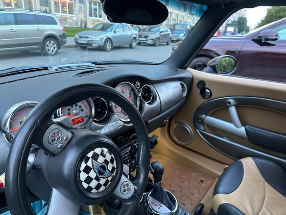 2005 Mini Hatch Cooper S I (R50), чёрный, 900000 рублей - вид 6