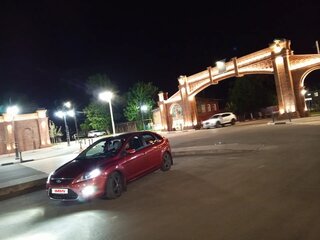 2010 Ford Focus II Рестайлинг, красный, 480000 рублей, вид 1