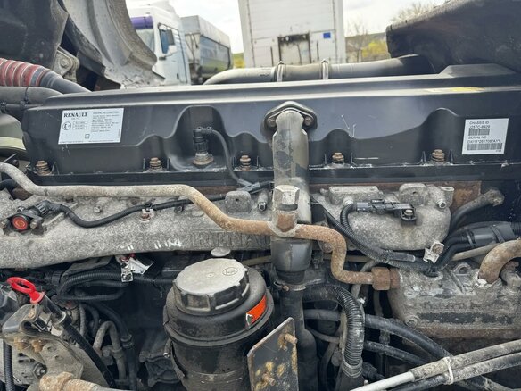 2012 Renault Premium, красный, 1990000 рублей - вид 15