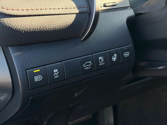 2021 Toyota Camry VIII (XV70), белый, 2790000 рублей - вид 11