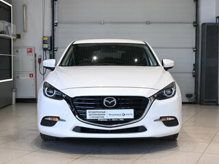 2018 Mazda Axela III Рестайлинг, белый, 1380000 рублей, вид 2