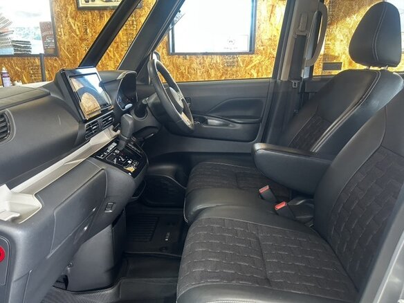 2023 Mitsubishi Delica Mini I, серый - вид 13