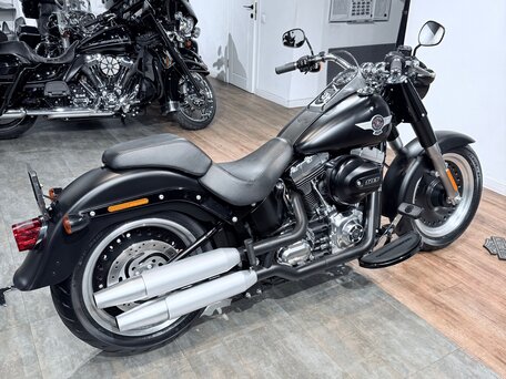 2017 Harley-Davidson Fat Boy, чёрный, 1599000 рублей, вид 4
