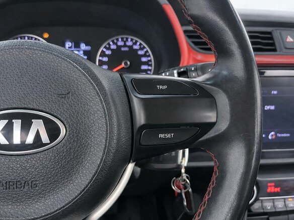 2021 Kia Rio X IV Рестайлинг, белый - вид 9