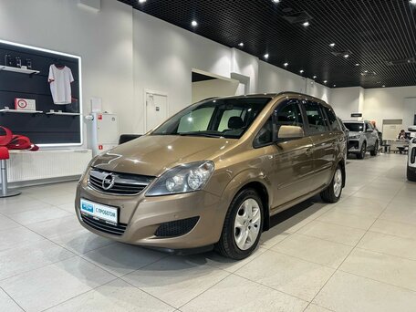 Opel Zafira B Рестайлинг
