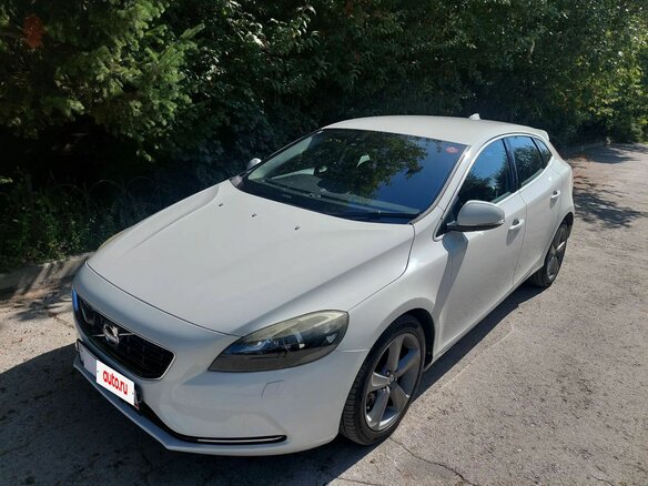 2014 Volvo V40 II, белый, 1200000 рублей