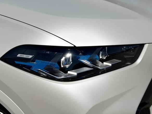 2026 BMW X5 40i IV (G05/G18) Рестайлинг, белый, 13950000 рублей - вид 21